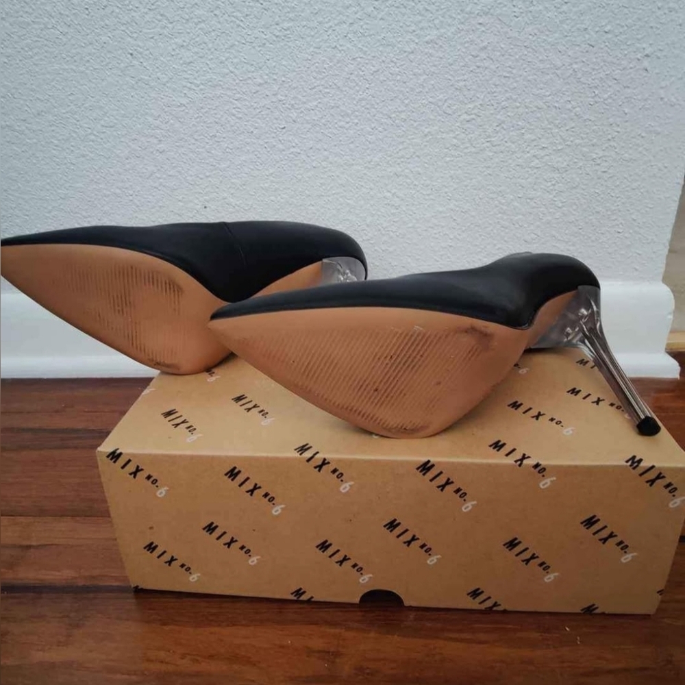 Black Pumps Size 7.5 - Picture 4 of 4